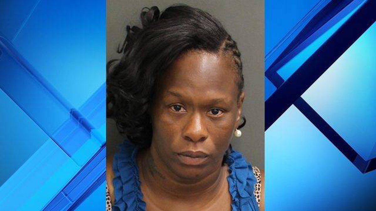 Florida mother arrested after 3-year-old girl found locked inside hot car bit.ly/2Neooew?utm_so… https://t.co/pVoMqvqZAB