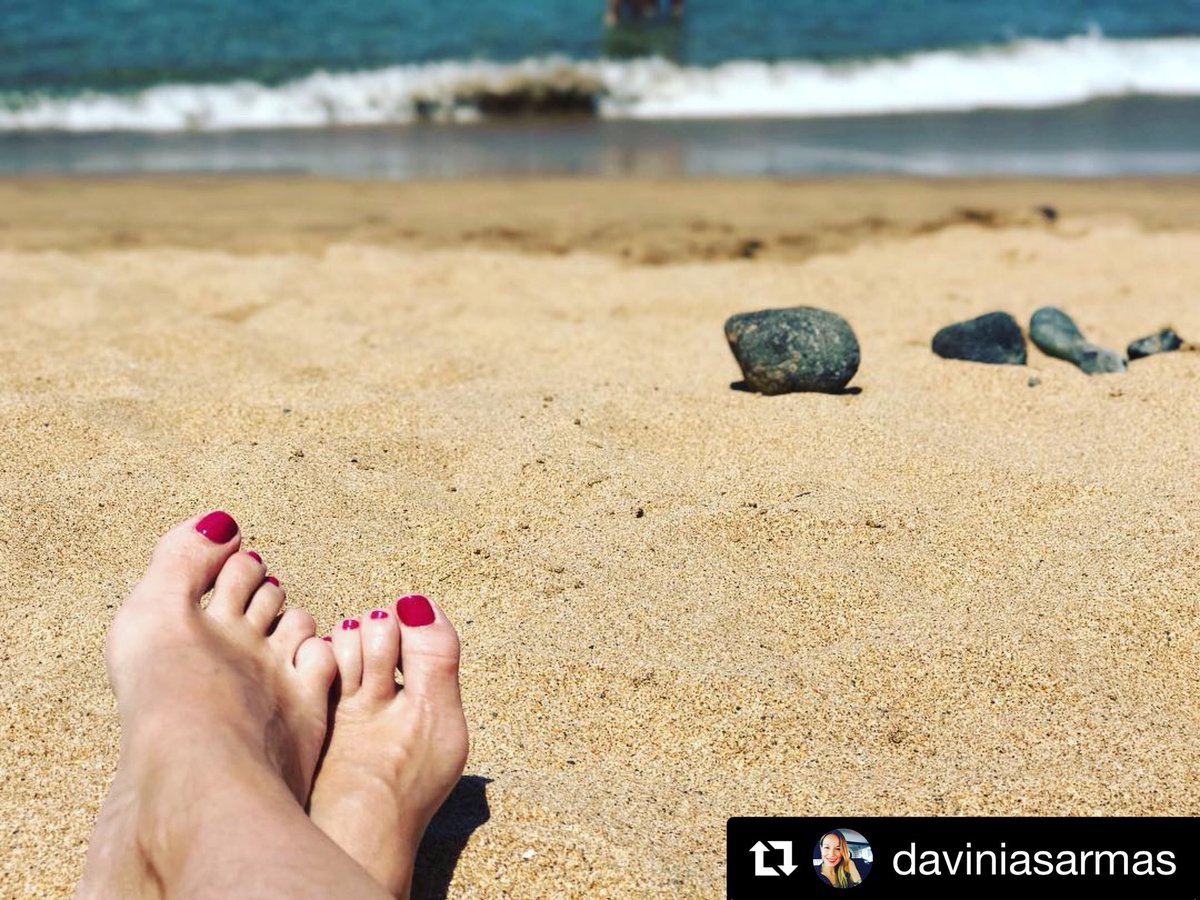 lamanicureria's tweet photo. Hoy hacemos repost de las fotos más veraniegas de nuestras clientas en #Instagram ¡Gracias por compartir estos momentos mencionándonos en sus fotos! 🐚☀️🌊🏖🏝

#LaManicurería #webelieveincolors #Travieso19 #MesayLópez18 https://t.co/gAXSi7B5Cs