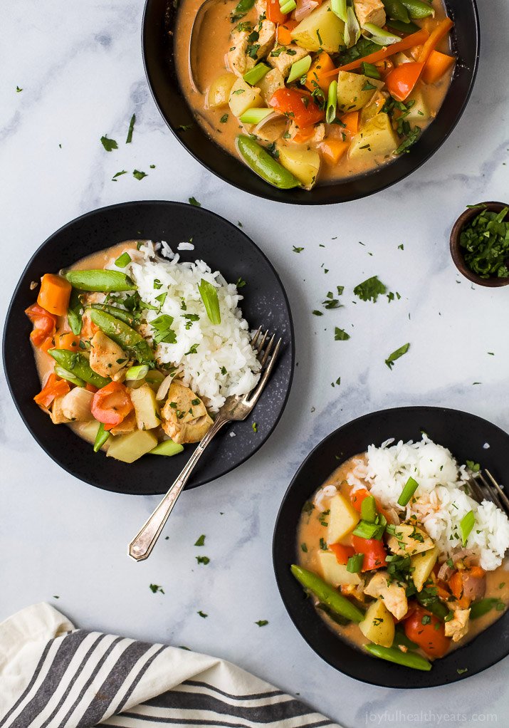 Crock Pot Chicken Curry with coconut milk has never been easier! This simple chicken recipe is the perfect sweet spicy weeknight meal, plus it's loaded with veggies! joyfulhealthyeats.com/easy-crock-pot… #glutenfree #dairyfree