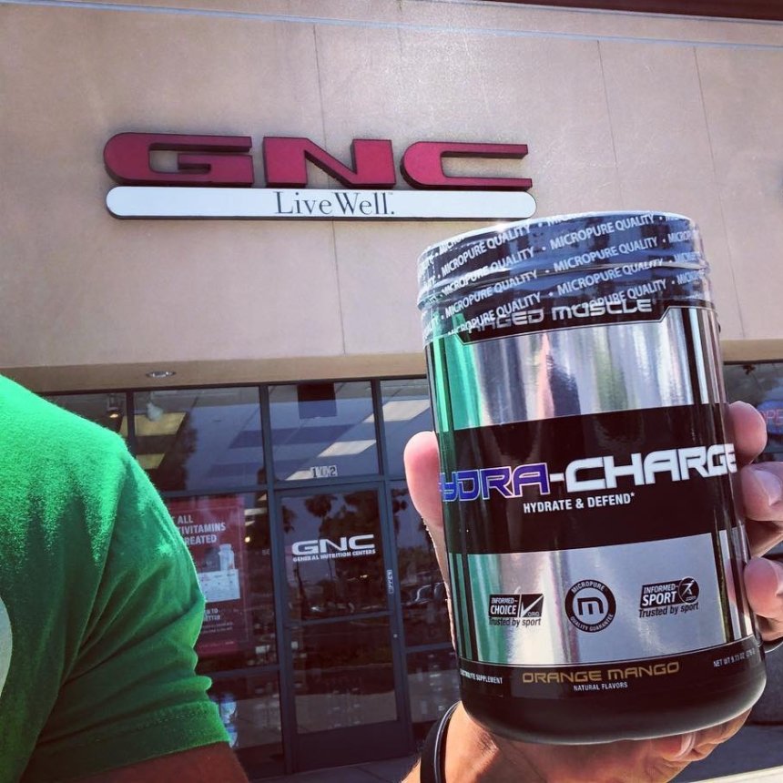 _Kaged's tweet photo. ๐ฅGiveaway Time!๐ฅ We're keeping the good times rolling with another @GNCLiveWell themed giveaway! Retweet this post for your chance to win a free product! #KMatGNC #KMsupps #GNC #livewell #fitfam #hydracharge #giveaway https://t.co/hKKMiL8WQM