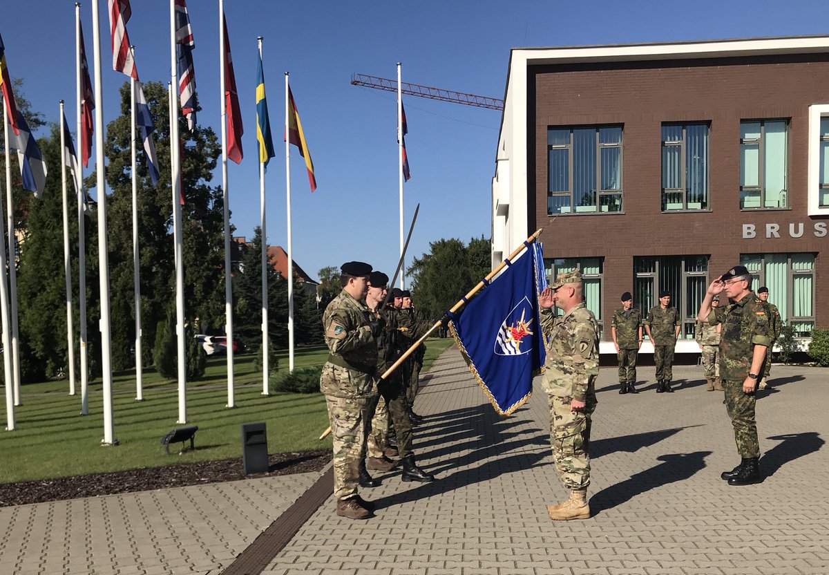 hqmncne's tweet image. Today COM #MNCNE, LTG Hofmann, welcomed COM @USArmyEurope, LTG Cavoli, on his first visit to the Headquarters in Szczecin. It’s on deepening the cooperation with #USAREUR in the field of training and exercises after this year’s exercise #SaberStrike.