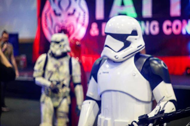 501stIreland's tweet photo. Watch out trooper, there's a zombie death trooper on the loose.
@thedublintattooconvention
#FirstOrderStormtrooper
#ExecutionerTrooper
#DeathTrooper
@fisd501st
@official501st
#501stIreland
#501st
#VadersFist
Image by James O'Toole https://t.co/E56LLZZ822 https://t.co/Ov3rofhyUs