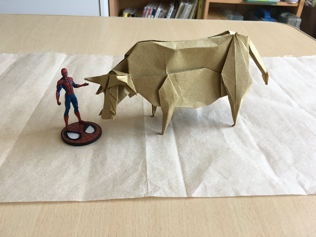 はちけん 韓国折紙協会の会誌です 協会からタダで貰いました ハングルなので内容は分かりませんが 協会の活動や教育的な事 簡単な折り図などが載ってるようです