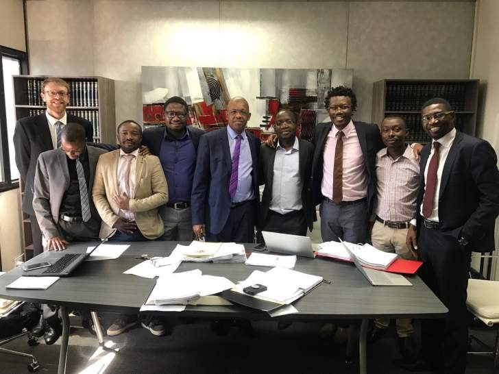 IndependPollZim's tweet photo. MDC Alliance presidential hopeful Nelson Chamisa faces his moment of truth today when his team of top local and regional lawyers take to the centre stage at the ConCourt, seeking to overturn President-elect Emmerson Mnangagwa's win and possibly force a re-run.
 #ElectionsZW https://t.co/r8xW9iQeSE