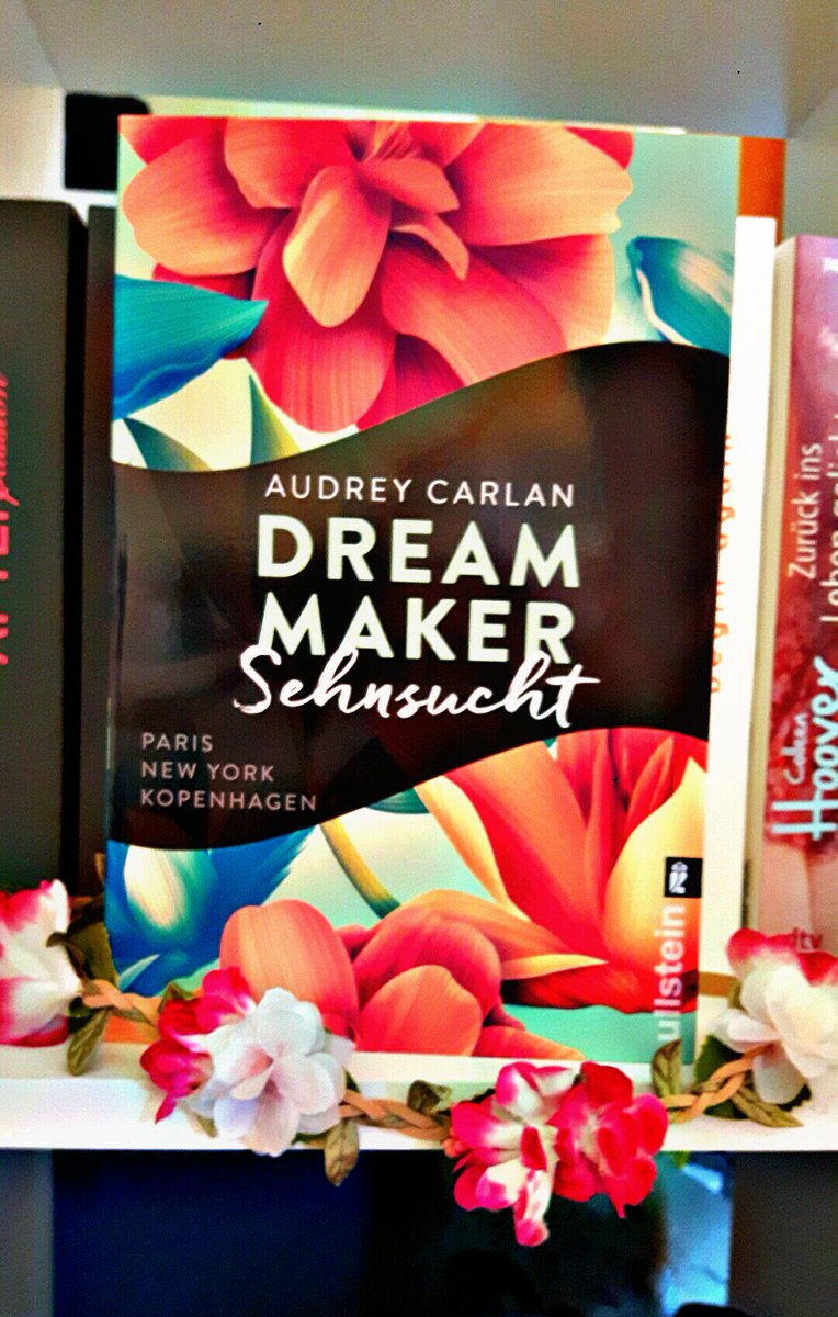 AlicaDelos's tweet photo. 😍 #lovelylounge #lovelybooks #dreammaker #audreycarlan https://t.co/kYNJeZKjYJ