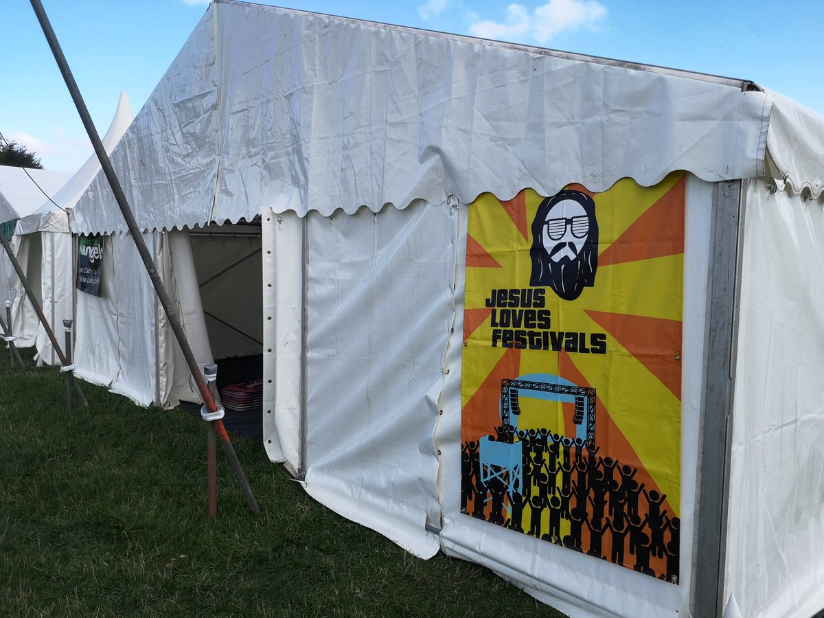 FestivalAngels's tweet photo. Some of our lovely volunteers at the pizza and briefing last night and the site looking ready (ish) https://t.co/irosMPTM8e