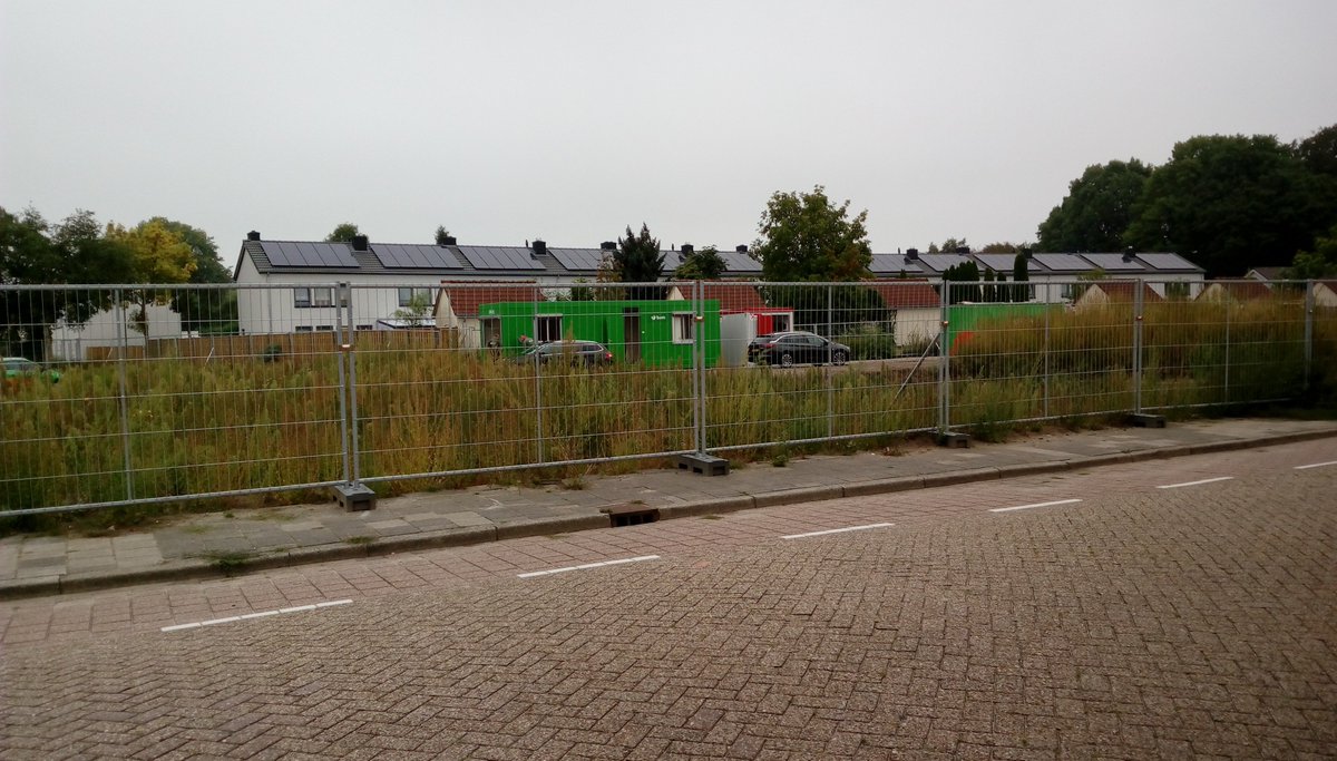 wonenbijJOOST's tweet photo. We gaan starten met de #nieuwbouw aan de Hendrika van Haeftenstraat en Van Hugenpothstraat met 25 duurzame #NOM-woningen en 8 appartementen #energieverbruik reduceren tot nul door energiebesparende en energieopwekkende voorzieningen @BAMWonen https://t.co/hnRBUxgmis https://t.co/30SFus2Aii