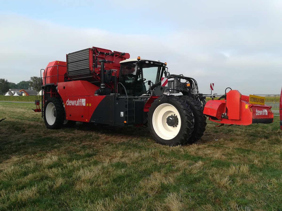 dewulf_group's tweet photo. Visiting #Aardappeldemodag (NL)? Do come by our stand 148 for a chat and to discover our machines, including our brand new #FieldLoader240 https://t.co/01rnWoKy8a
