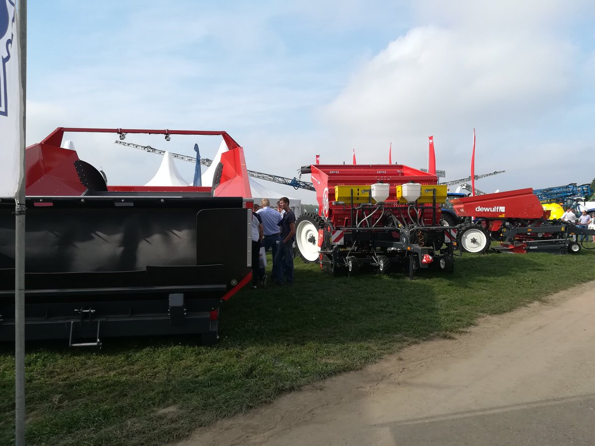 dewulf_group's tweet photo. Visiting #Aardappeldemodag (NL)? Do come by our stand 148 for a chat and to discover our machines, including our brand new #FieldLoader240 https://t.co/01rnWoKy8a