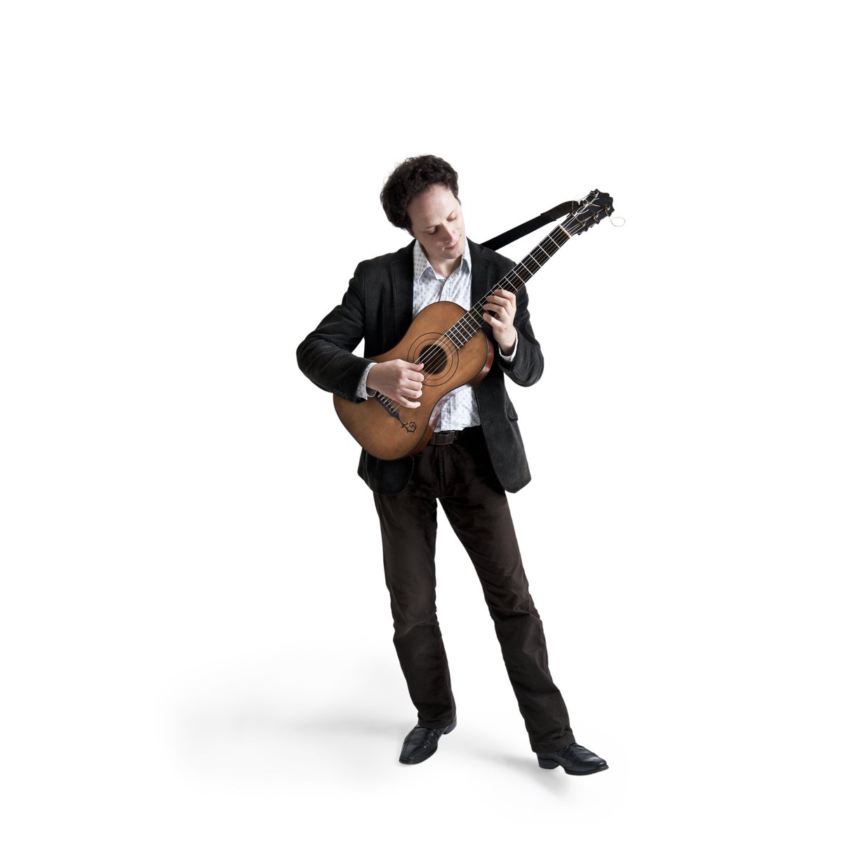 BeethovenFestZ's tweet photo. BEETHOVEN: VAN GITAREN EN VIOLEN 
Izhar Elias, gitaar, Quirine Scheffers, viool en Örzse Adam, altviool.
zondag 26 augustus 15.00 uur Synagoge #Zutphen
#Beethoven #festival #ClassicalMusic #gitar #violin #gelderland https://t.co/jEAGSzZdeg
