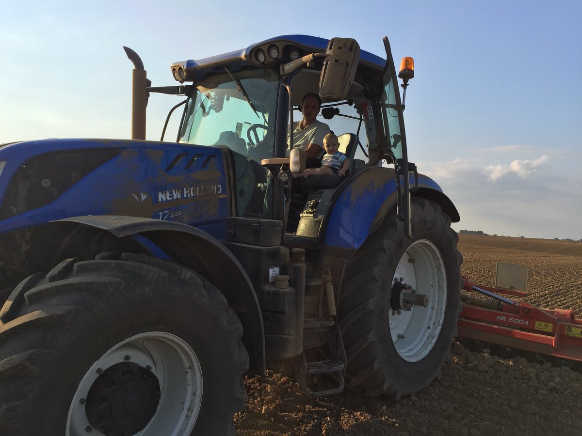 MaryBon4's tweet photo. My boys power harrowing! Loves farming! Living the dream! #farmbaby #6months @jkwilliams966 @NewHollandAG https://t.co/xcLv78Ae60