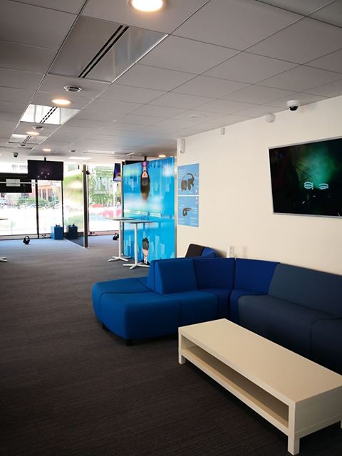 BPKentertnmt's tweet photo. Notre salle est ré-ouverte aujourd'hui ! 

Venez tester la VR dans notre salle ! 

Plus d'infos sur : https://t.co/wrw4givDr9 https://t.co/zgWmQyAuLQ