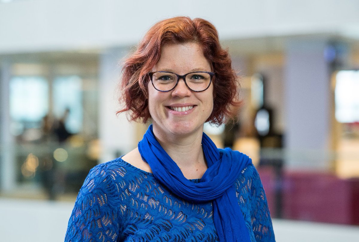 <a href="/lindavoortman/">Linda Voortman</a> is de nieuwe wijkwethouder van Zuidwest! In dit filmpje stelt ze zich voor en vertelt ze wat ze voor de wijk wil betekenen. youtu.be/5N7nF12MFqI. <a href="/LoogLandaal/">Loog Landaal</a> @UtrechtZW