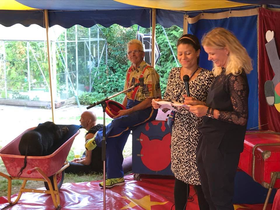 Mariehjemmene's tweet photo. I dagens nyhedsbrev fra Mariehjemmene kan du møde Ella Mariehjemmets nye forstander, komme i sommerfest-humør og læse om konferencer i september, du burde overveje at deltage i... https://t.co/YymRinSVcH https://t.co/Wi77Rg6Ma9
