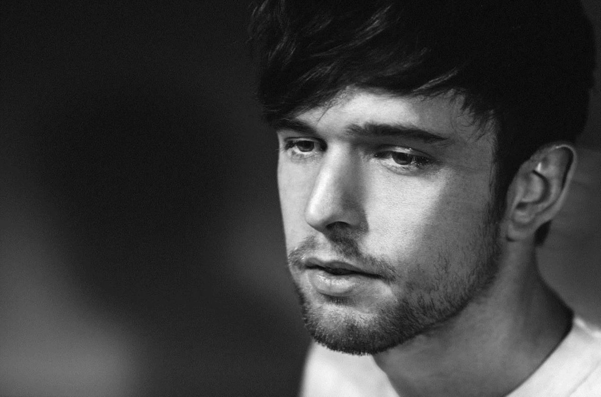 “There is this myth that you have to be anxious to be creative, that
you have to be depressed to be a genius.” Inspired by courage of @JamesBlake to speak out about his struggles w/ #depression. #EndTheStigma buff.ly/2tOnZrT
