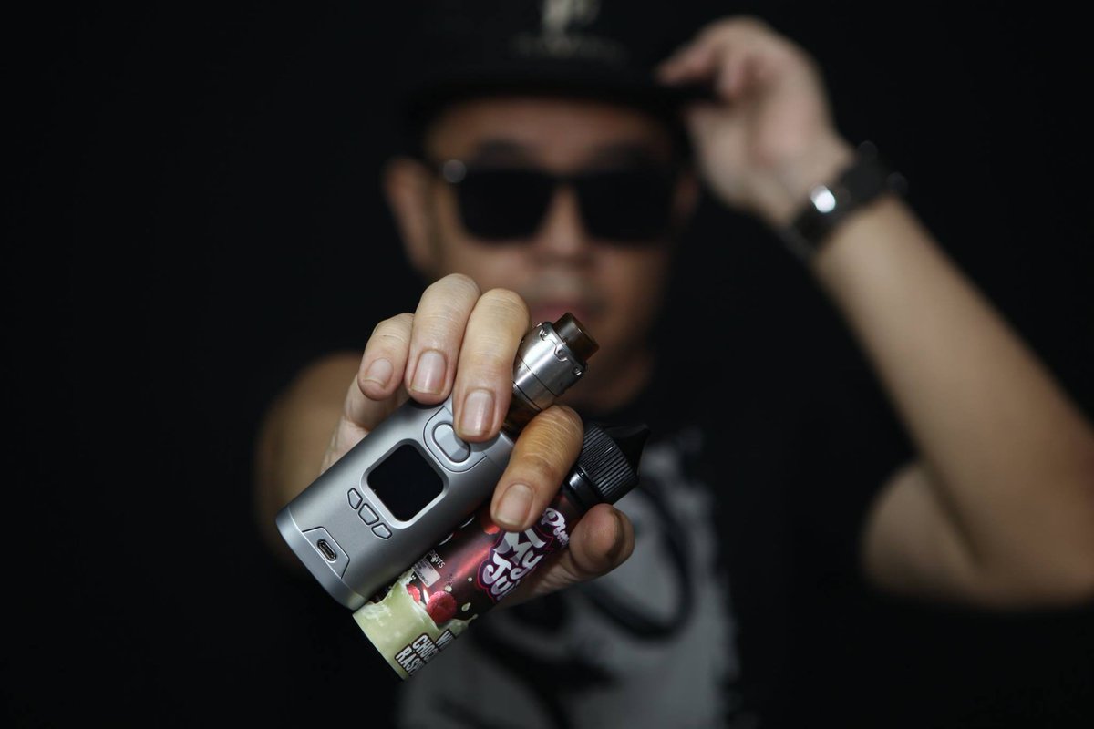 An ecigs with complex operation and super easy-using, which one you will choose?

#hcigar #hcigarwildwolf #wildwolf235W #boxmod #vapemod #vapeus #vapelife #vapefam #vapecommunity #vapegram #girlwhovape  #vapeshop #usvapeshop #vapetricks #vapeallday #vapefair #vapenation #vape