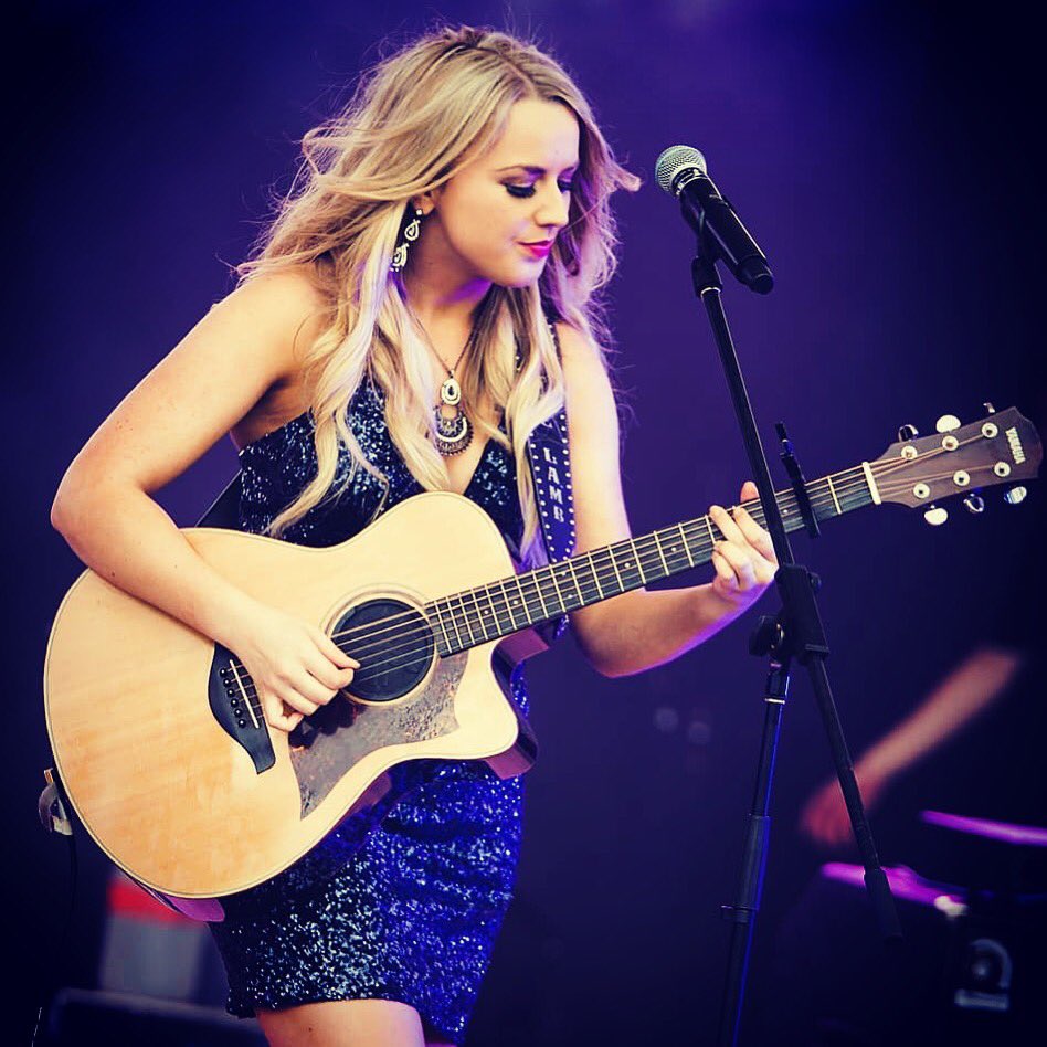 christielambmus's tweet photo. Heading up to the Central Coast this weekend 🚗🎶🎤🎸
Catch our full band show at Ourimbah RSL on Saturday night 8pm
#FreeShow #LoadedTour #ChristieLamb #LiveMusic https://t.co/HHPClbXbW1