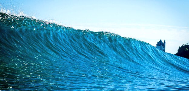 TarillonAline's tweet image. 3 - Côte des Basques Biarritz
C'est ici qu'est née la mode du surf en 1957. Aujourd'hui, la plage de la Côte des Basques reste l'un des spots préférés des surfeurs mondiaux venus affronter les vagues de l'Atlantique. 
@Ville2Biarritz @SurfBiarritz @derosnayjoel 
 #côtedesbasque