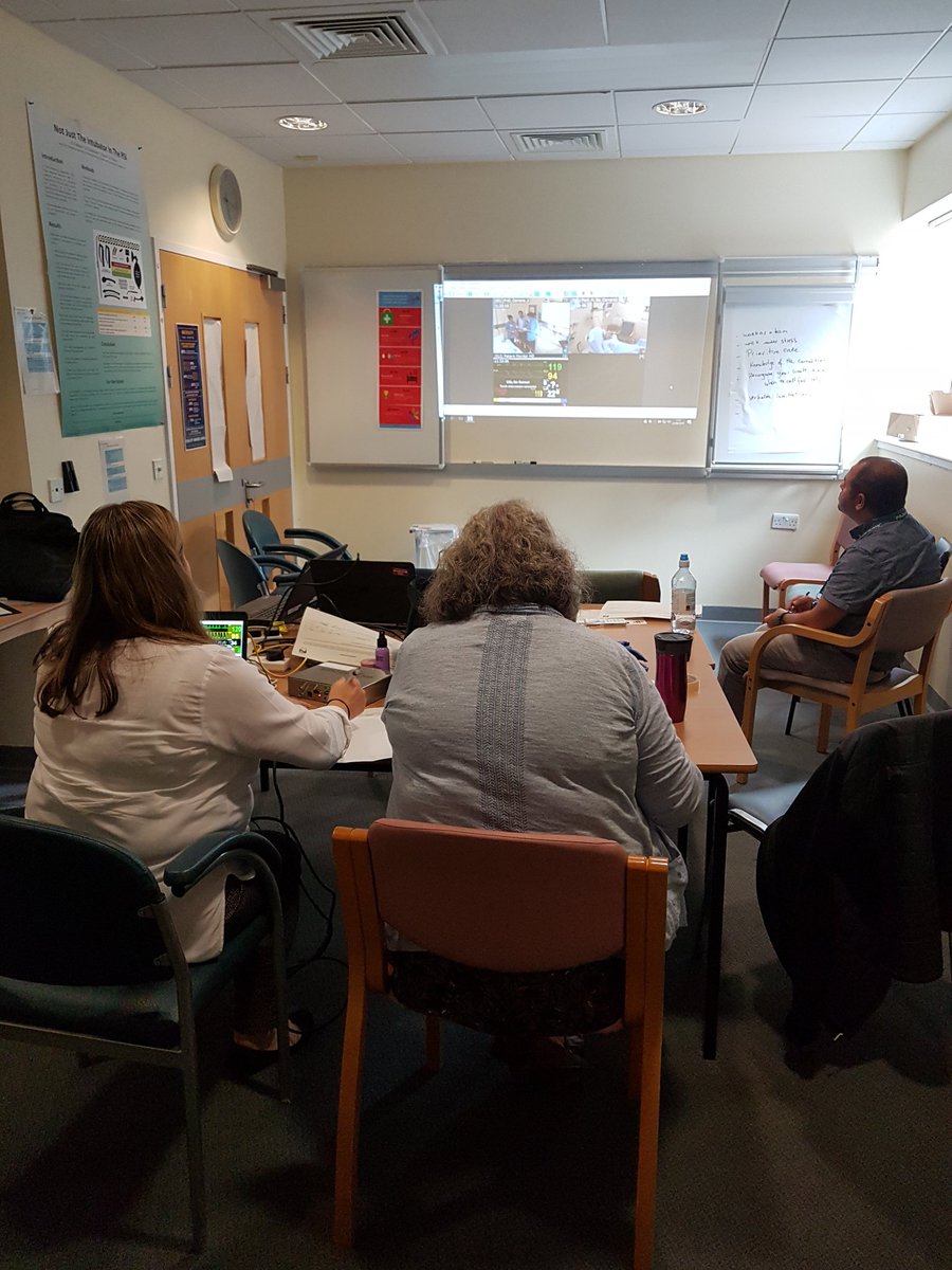 nhsl_meded's tweet image. Our faculty paying close attention for scenario number 2 🤗 @Hairmyres_ED #insitusimulation #immersive