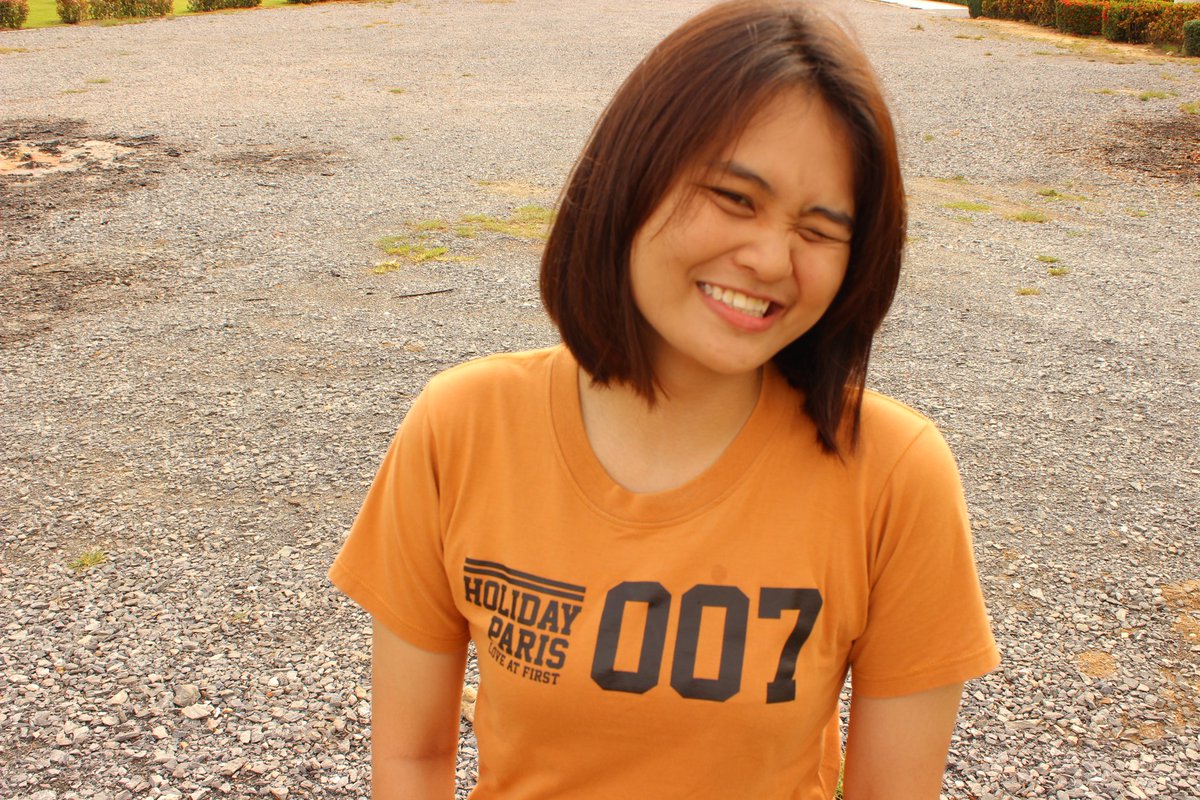 นี่แหละความสุข จริงๆการไปไหนมาไหนคนเดียวมันก็ไม่ได้แย่ขนาดนั้น ฝึกให้เรากล้ามากขึ้น กล้าที่จะทำในสิ่งที่ตัวเองไม่เคยทำ มันทำให้รู้สึกดีเวลาได้มองย้อนกลับมาว่าเราผ่านจุดๆนั้น จุดที่อึดอัดมากๆ ต้องทนกับสิ่งที่เราไม่ต้องการให้เข้ามาในชีวิต.แต่ก็เก่งเหมือนกันนะที่ผ่านมันมาได้ 😁