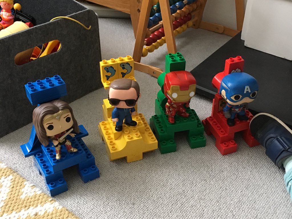 helenarney's tweet image. Today we made Lego chairs for mixed variety of superheroes... Thanks @BenValsler for the raw materials! #toddlerplaytime