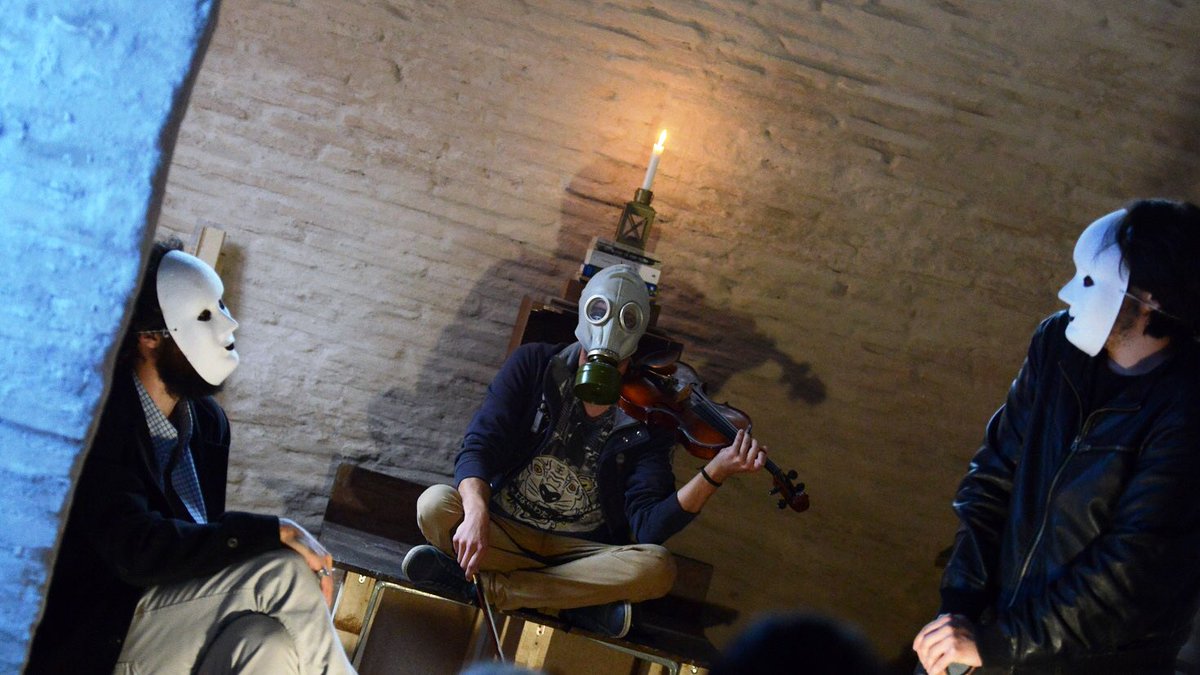 #Teatro | Mojiganga Sociedad Ilimitada nos trae ‘LÁZARO (o la comedia post-apocalíptica para todos los tiempos)’, una propuesta íntima de #teatro de transformación, físico y musical.

📆 Miércoles 29 de #agosto, 23:00h.
Reserva tus entradas ➡️ myplayz.com/experiencias/l…