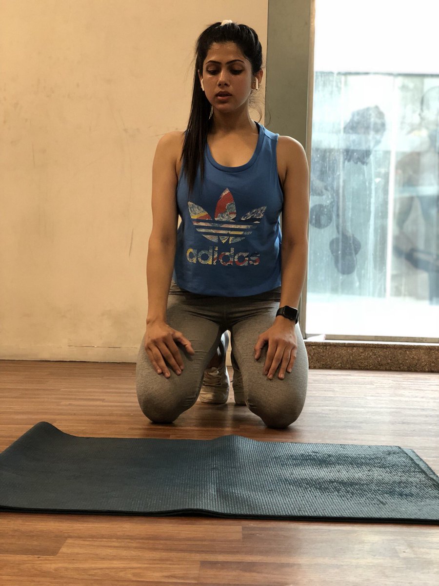 imambikadutt's tweet photo. Good things come to those who sweat💪🏻
.
.
.
#health #fitness #fit #TFLers #fitnessmodel #fitnessaddict #fitspo #workout #bodybuilding #cardio #gym #train #training #photooftheday #health
..
https://t.co/x5fx8Knwrk https://t.co/KklYaUQZUo