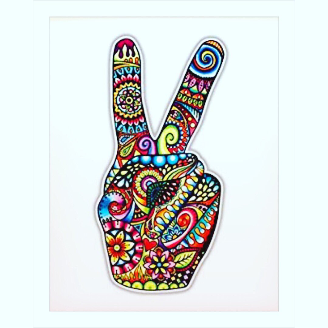 HONEYDIJON's tweet image. I am a citizen of the world and a human being. I only want to engage in energy that heals and uplifts people. Of course I have views on things happening in humanity, but I can’t be everything for everybody. My mission as an artist is to bring people together, not separate them.