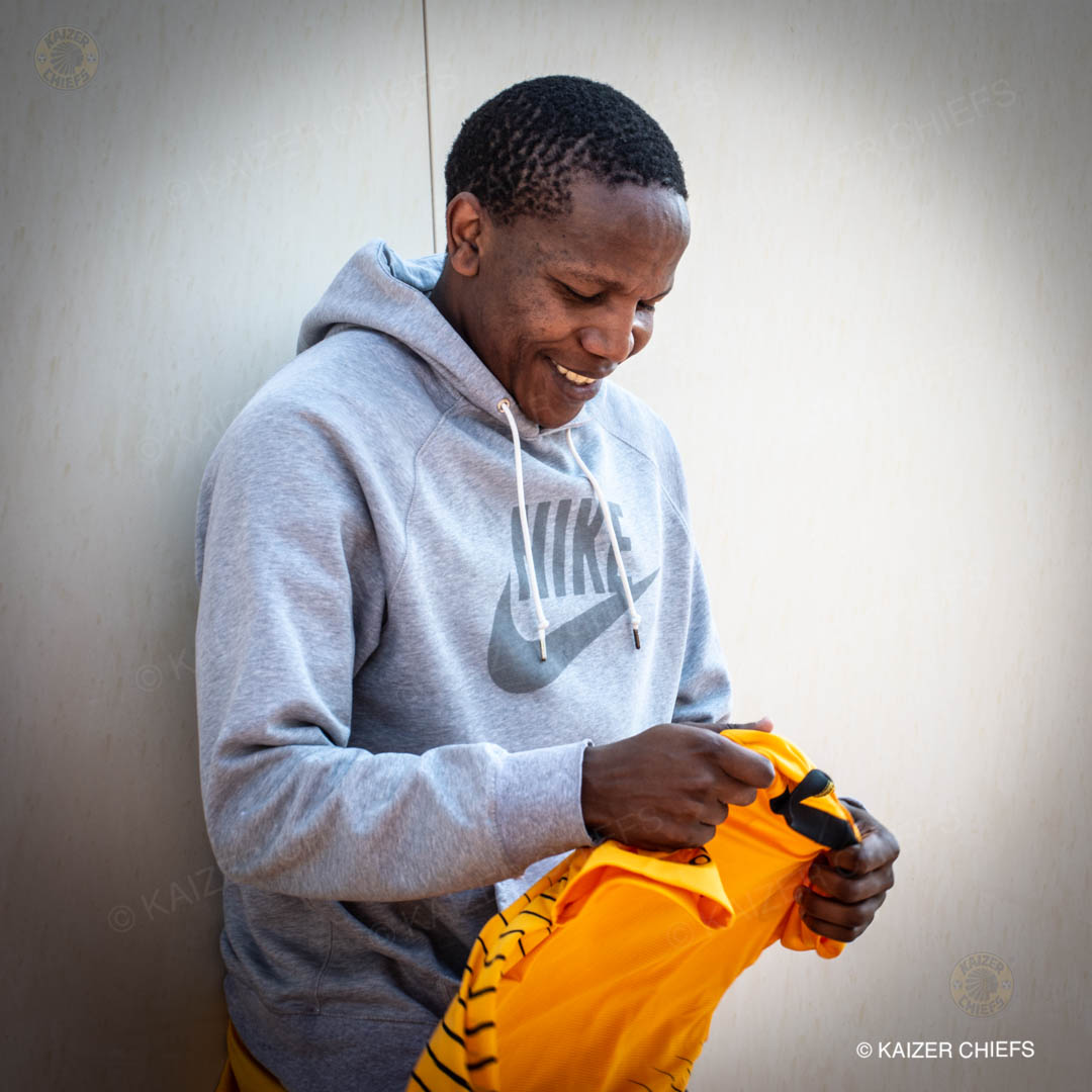 KaizerChiefs's tweet image. We would like to confirm the signing of Lebogang Manyama. Welcome to the Kaizer Chiefs Family #HeIsHere #HailTheChief #Amakhosi4Life