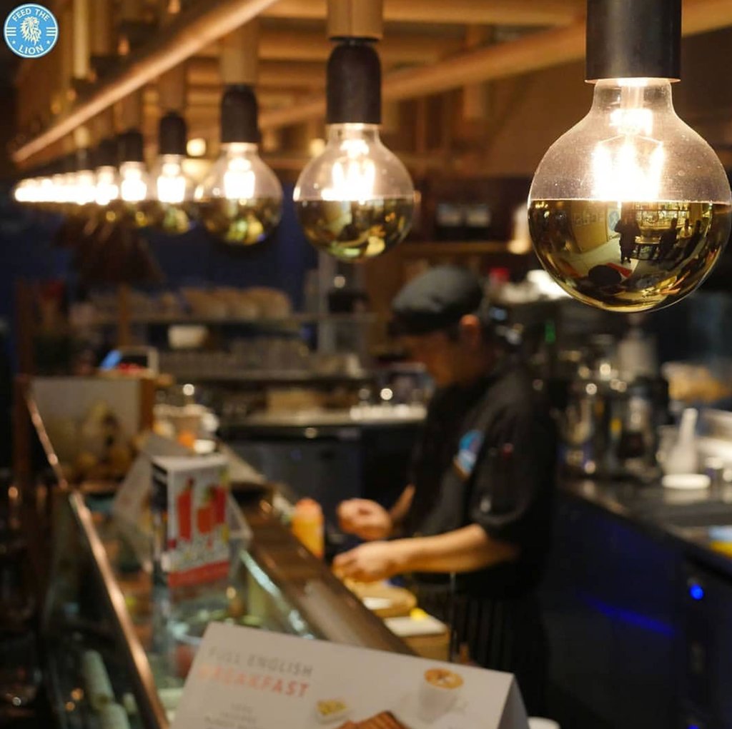 chikitchenfood's tweet photo. We are a little gem in the heart of Oxford street where you can dine in with your friend and family. 
Image credit: @feedthelion.co.uk
#chikitchen #oxfordstreet #hiddengem #asianfood #sushi #londonrestaurants #toplondonrestaurants https://t.co/sO5WniNl5b