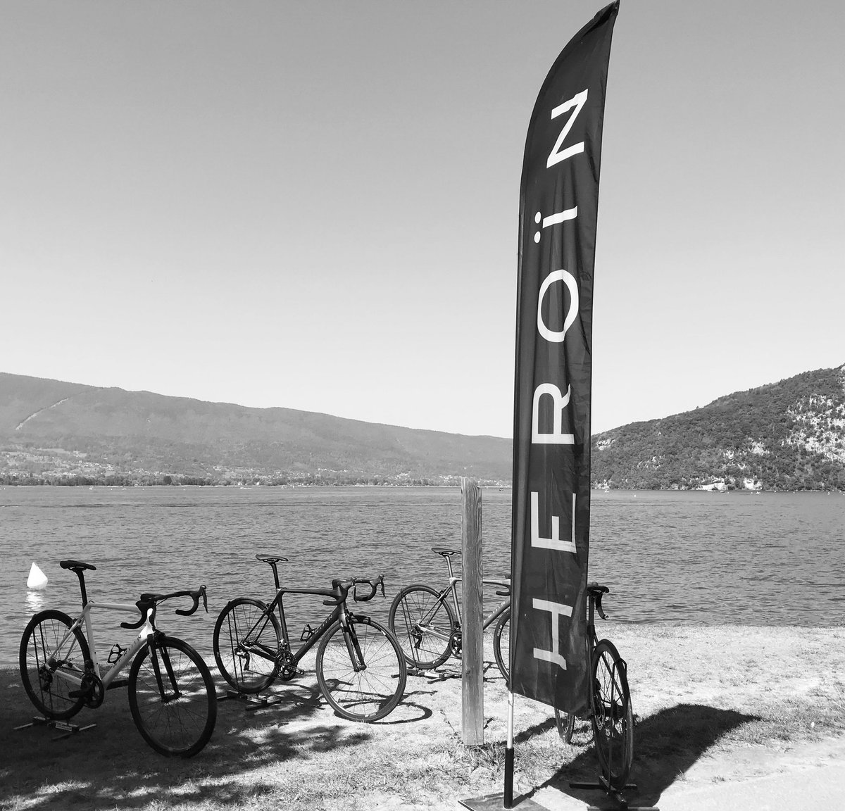 Heroin_Bikes's tweet image. Test Day in Annecy -&amp;gt; next step : Paris #bookyourtest #heroinbikes #superbike #rideforlife #gofaster #raf #annecy #experiencethebest