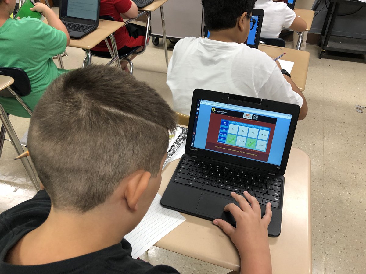 EFGL_official's tweet image. 6th graders are enjoying their #webquest from @A_Roge6!