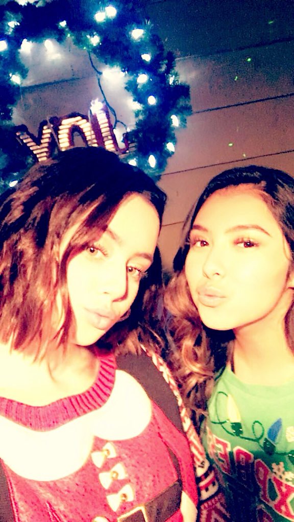 ehsdance18's tweet photo. Congratulations to the new  2018-2019  Dance Team captains Sofia and Alyssa ❤️🐾 https://t.co/nJXJcIu6Bx