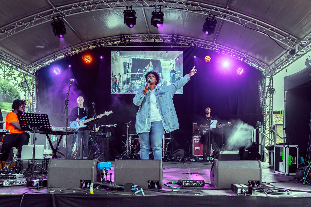 FlyoverShow's tweet image. Our talent this year was insane! Thank you to all the incredible performers of this years Flyover Show and obviously our incredible founder @SowetoKinch for making this amazing event happen. ⭐ 

📷: Deano Moore Photography