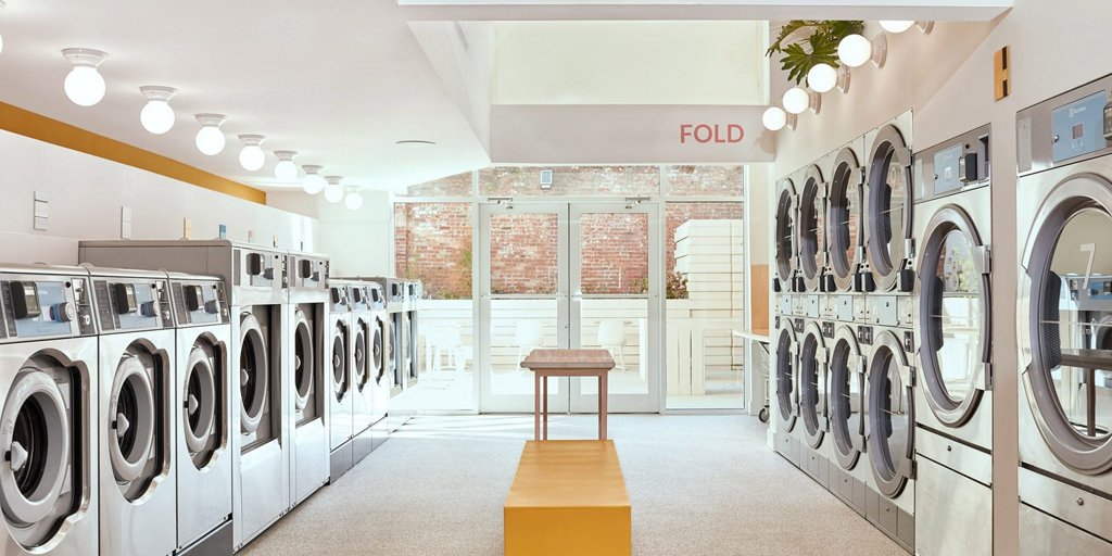 PlanningVenture's tweet image. With micro-living apartments on the rise, we expect to see more and more spaces handle multiple functions to meet a more fluid and face-paced lifestyle. This New York laundromat is a brilliant example of this: dezeen.com/2018/06/30/cor… #microliving #urbandevelopment #microhomes