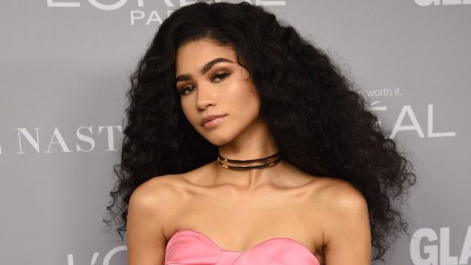DiscussingFilm's tweet image. Zendaya is rumoured to have been offered the role of Ariel in Disney’s live-action remake of ‘THE LITTLE MERMAID’. (Source: @ThatHashtagShow)