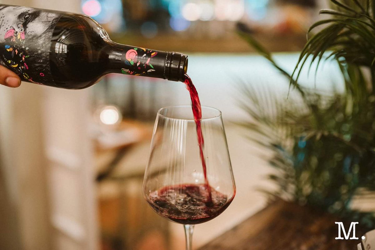 Este #miércoles #Manso te cocina #Arroz meloso de #setas y #gambas como #PlatodelDía. Riégalo con un buen vino y a disfrutar! ;)
Puedes combinar este plato con otro que elijas de una selección de nuestra carta si quieres completar tu #menú ejecutivo.
#ComidaAnimada #MúsicaSabrosa