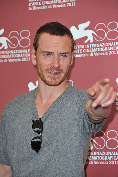 pyero33's tweet photo. 'Shame' Photocall - #MichaelFassbender poses at the 'Shame' #photocall during the 68th Venice Film Festival at the Palazzo del Cinema on September 4, 2011 in Venice, Italy. Attention to the play of his #Hands -❤️👍❤️
Photo by #PascalLeSegretain/Getty Images) https://t.co/4WcpqLDQOV
