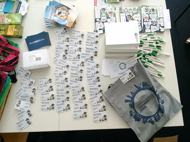 scinformatik's tweet image. TShirts sortiert (BubbleSort), Namensschildchen gedruckt und Goodiebags gepackt - Das #Sommercamp2018 kann starten!