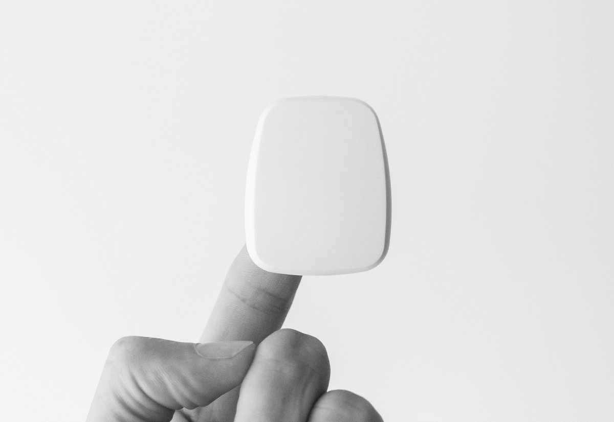 Ny innovation digitaliserar svensk hjärtsjukvård och kortar tiden från symptom till diagnos. Rithm möjliggör trådlös långtids-EKG som förenklar för patienter med misstänkt förmaksflimmer så att fler kan få vård i tid och därmed undvika blodpropp och stroke rithm.se