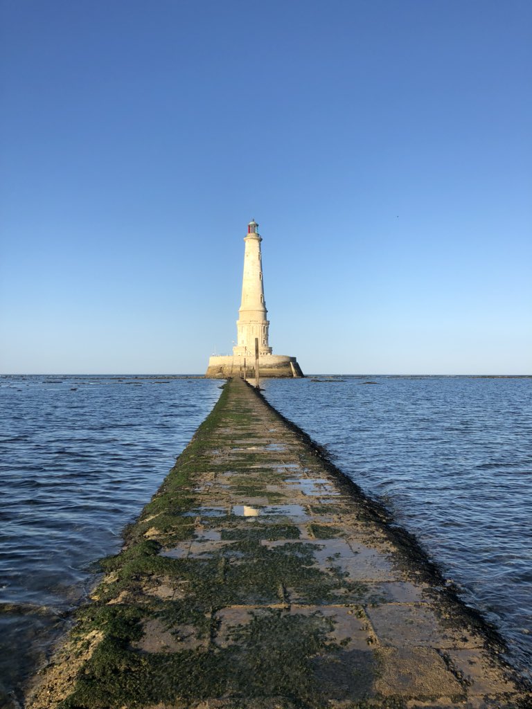 christ_zirnhelt's tweet image. Tournage des Héros du patrimoine (diffusion 15/9 à 20h20) sur le phare de Cordouan #cordouan #phare #patrimoine @France3tv