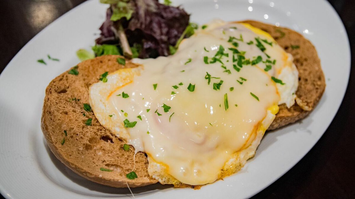 hungerpass's tweet photo. Good morning!☀️ What a great day to stop by #CoffeeBerryNY and get some delicious #breakfast!🥞🍳 Don’t forget to download the #HungerPass app and save 10% off your bill!😊
#UpperWestSide #NY https://t.co/hqqtVgQOMt