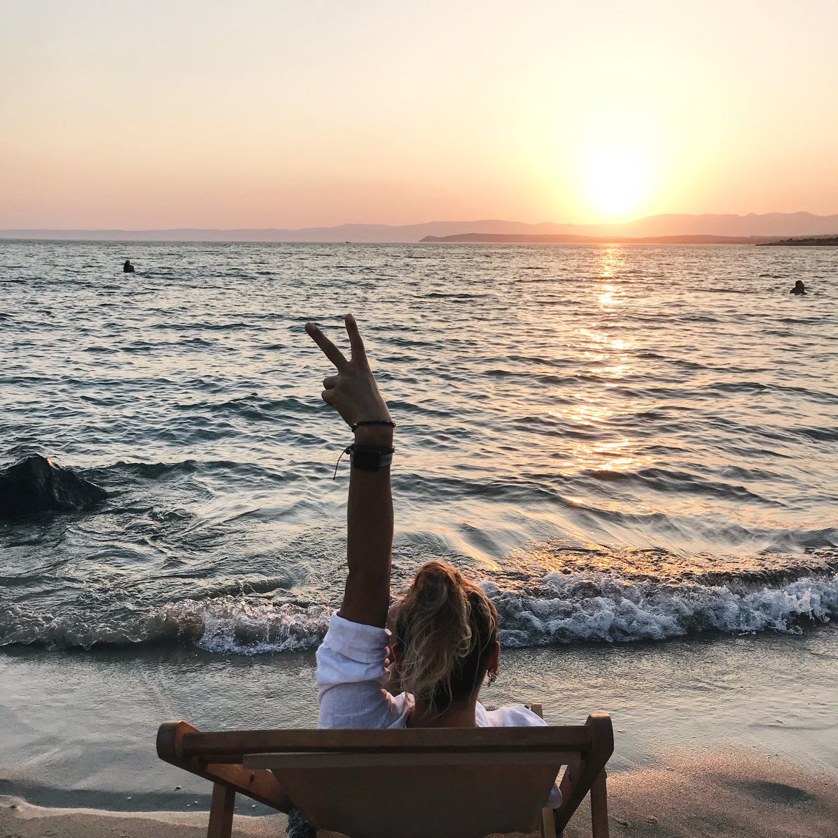 Herkese sevdikleriyle mutlu huzurlu güzel bayramlar dilerim.. 🙏