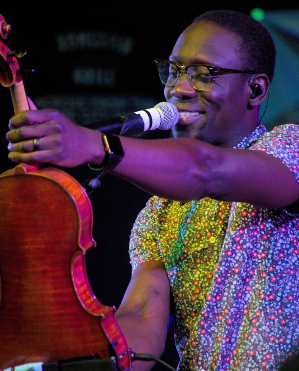 RT if you’ve seen us live and met “Tiffany” 🎻🎻