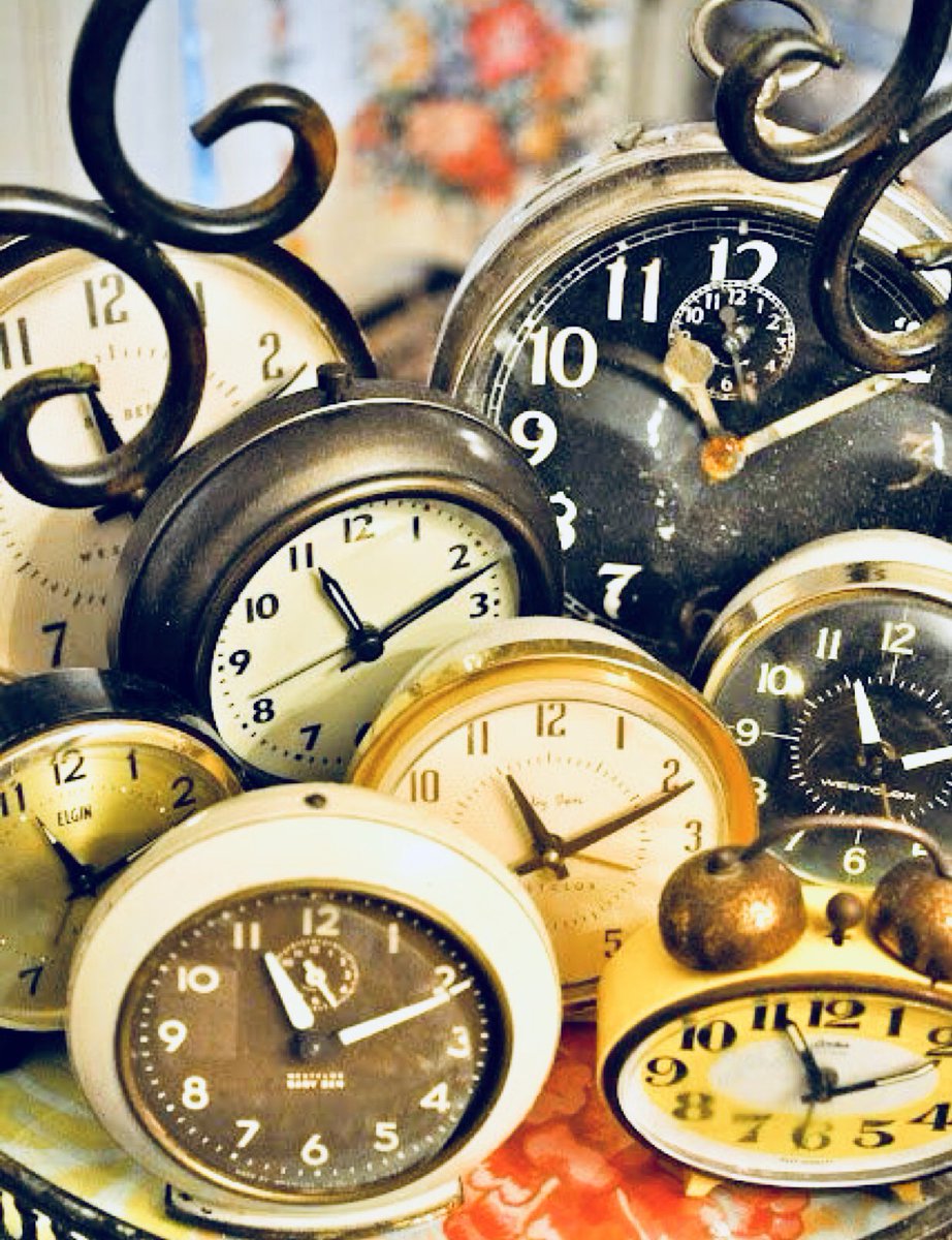 GBES2018's tweet photo. Is it #time for your #estatesale #downsizing #relocation #tomuchstuff #callSal 770-702-0155 #assessment #staging #hosting #cleanout #GBES has you covered! https://t.co/N0tDID1tIC