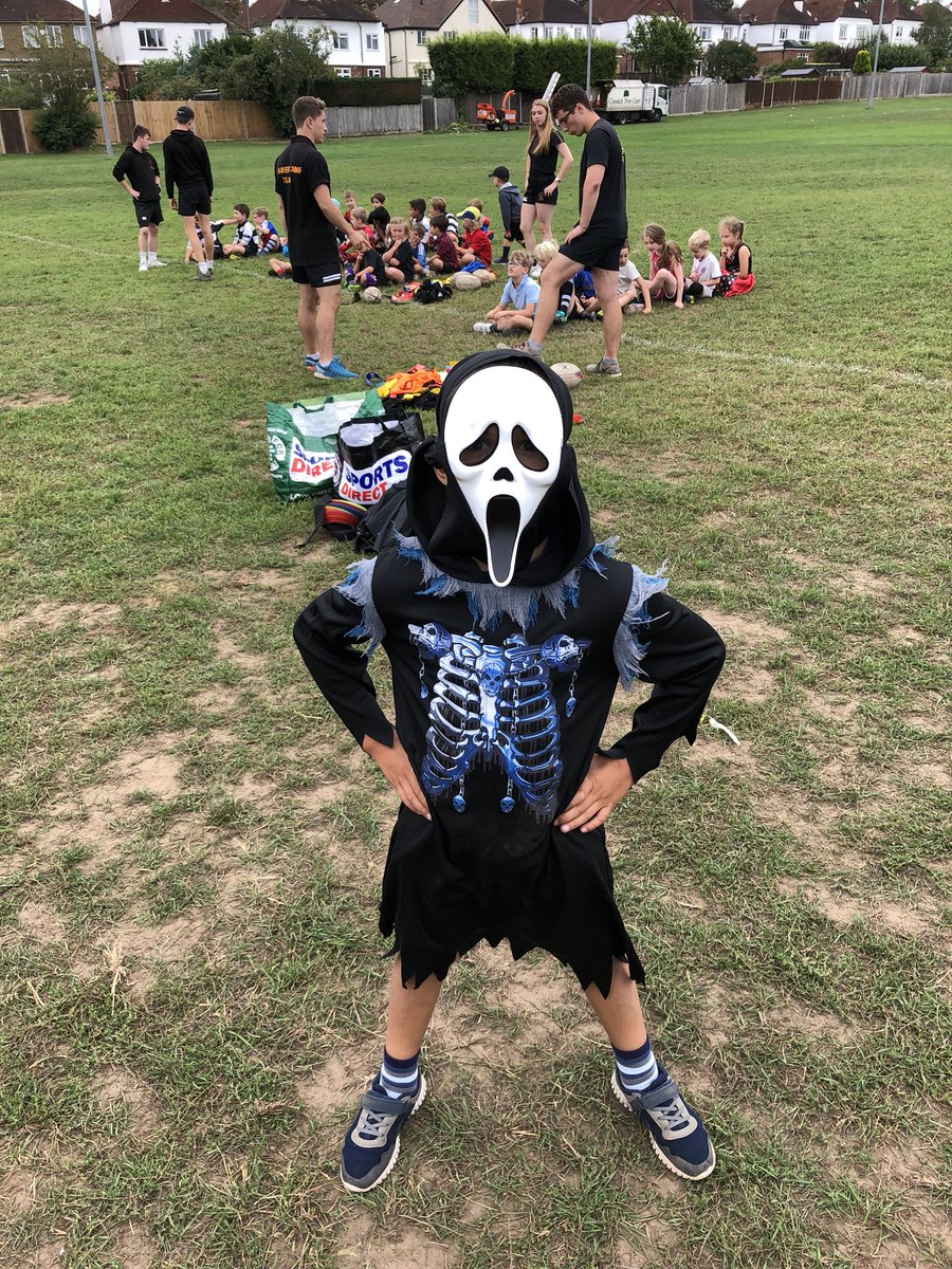 SuttonEpsomRFC's tweet image. Fancy Dress Day smashed! WaterFight up next 🙌🏻😎 #SummerCamp2018 #10Years