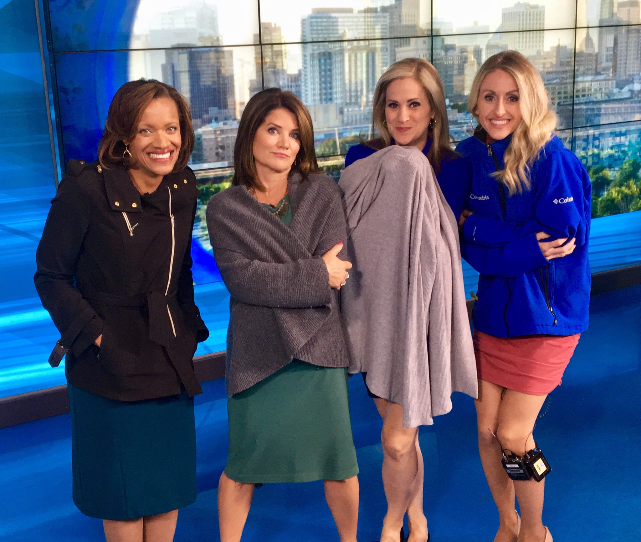 alix-kendall-on-twitter-what-s-wrong-with-this-picture-it-s-summer-studios-are-cold-kellymoconnell-dawnstevensfox9-shaynewellsfox9-https-t-co-lnavaehzwi-twitter