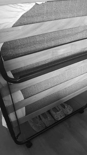 "We moved back home to different relatives houses as we couldn't afford increasing rent prices and are not eligible for HAP as we both work"
facebook.com/hometruthsire/…