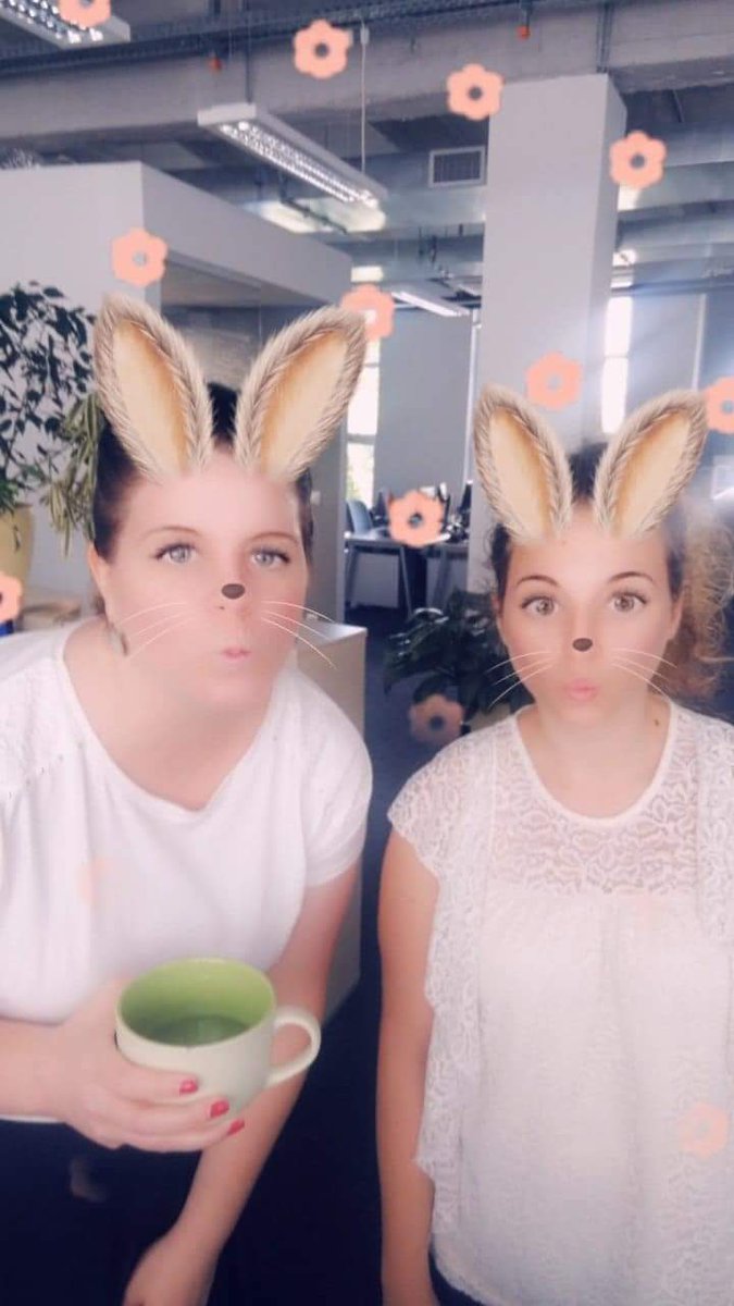 Kerika01's tweet photo. When you have time in the office 😂😂😂😂 https://t.co/TziUNY4iA1
