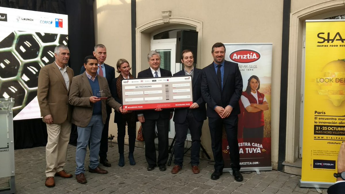 Corfo's tweet photo. Felicitamos a los tres ganadores del Torneo #InnovaPack del @CIET_UAI que viajarán a Francia a la Feria Sial, una de las ferias de alimentos más grandes en el mundo 👏 https://t.co/GSBYT4Z7ab
